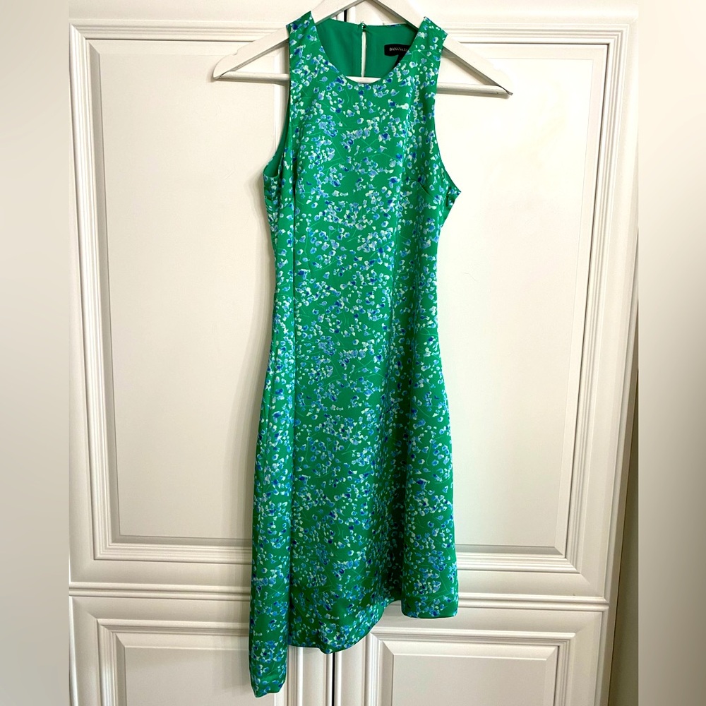 Banana Republic Women’s Sz Petite 00 Green Floral Sleeveless Asymmetrical Dress